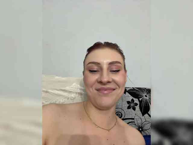 RedheadDevil webcam