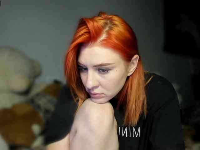 RedheadDevil webcam