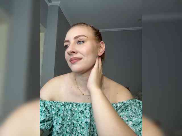 RedheadDevil webcam