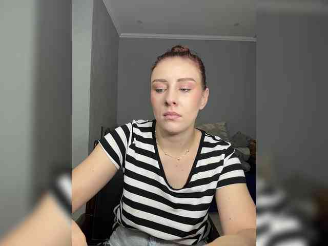 RedheadDevil webcam