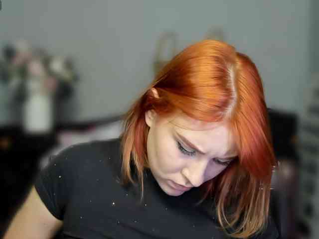 RedheadDevil webcam