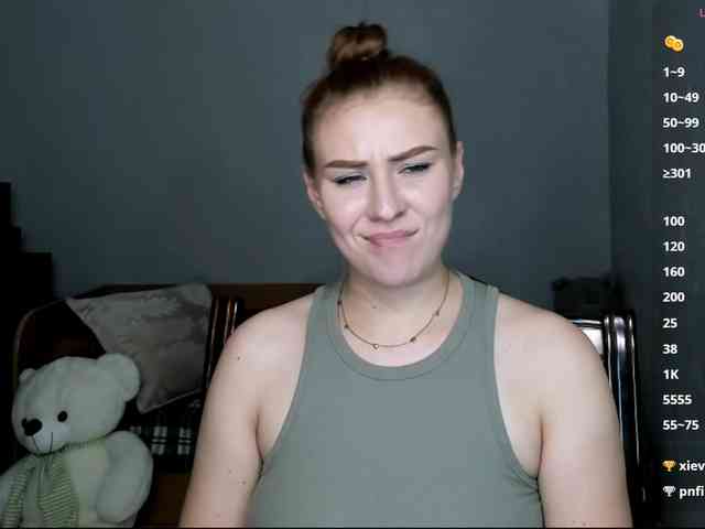 RedheadDevil webcam
