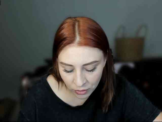 RedheadDevil webcam