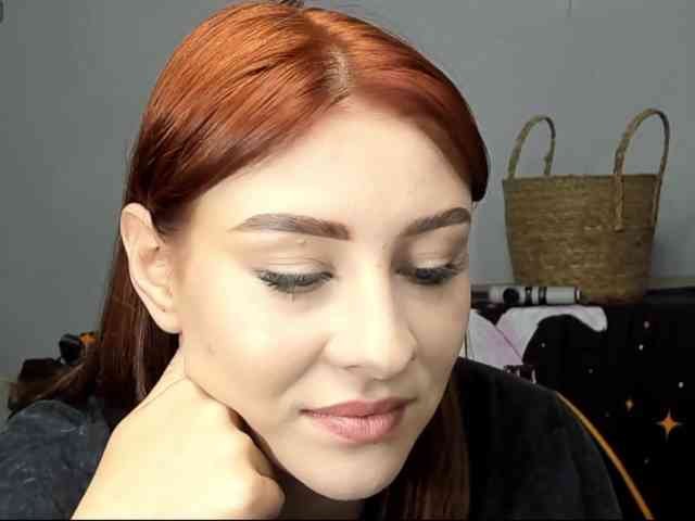 RedheadDevil webcam