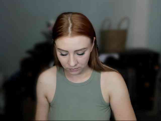 RedheadDevil webcam