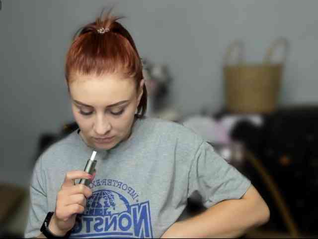 RedheadDevil webcam