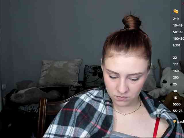 RedheadDevil webcam