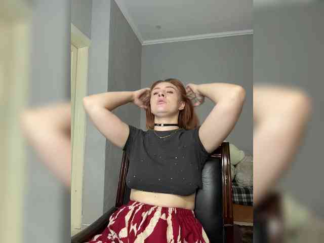 RedheadDevil webcam