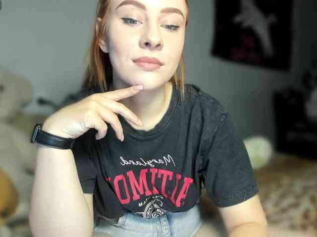 RedheadDevil webcam
