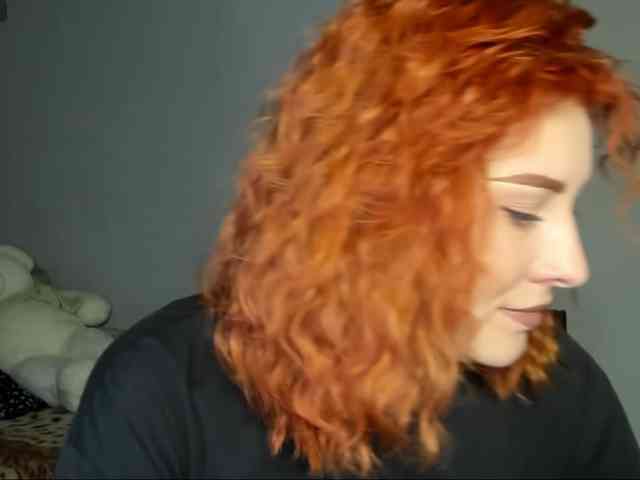 RedheadDevil webcam