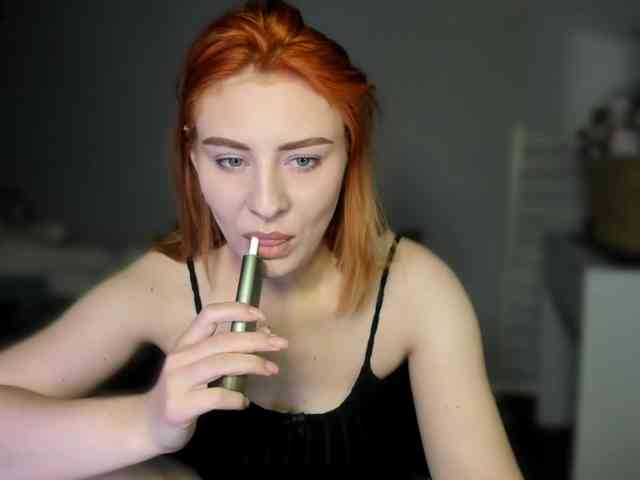RedheadDevil webcam