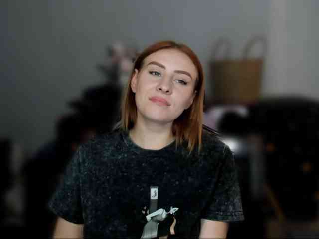 RedheadDevil webcam