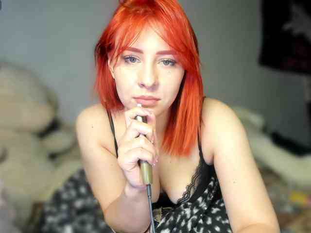 RedheadDevil webcam