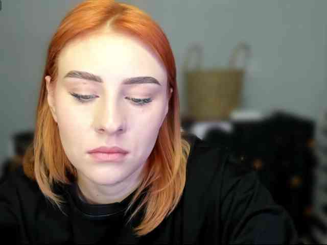 RedheadDevil webcam
