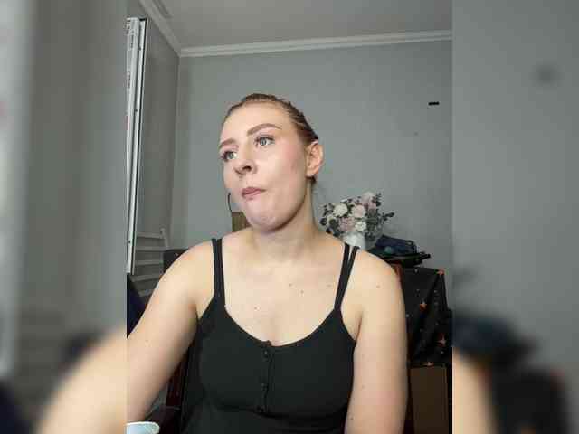 RedheadDevil webcam