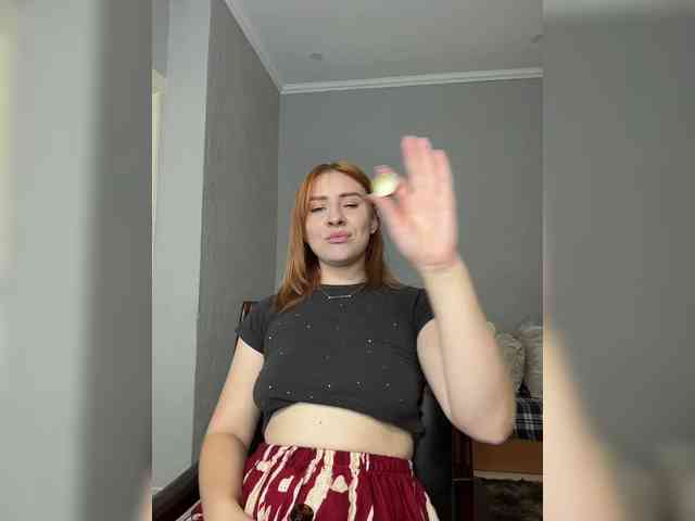 RedheadDevil webcam