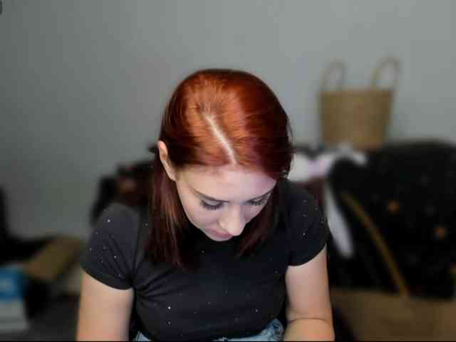 RedheadDevil webcam