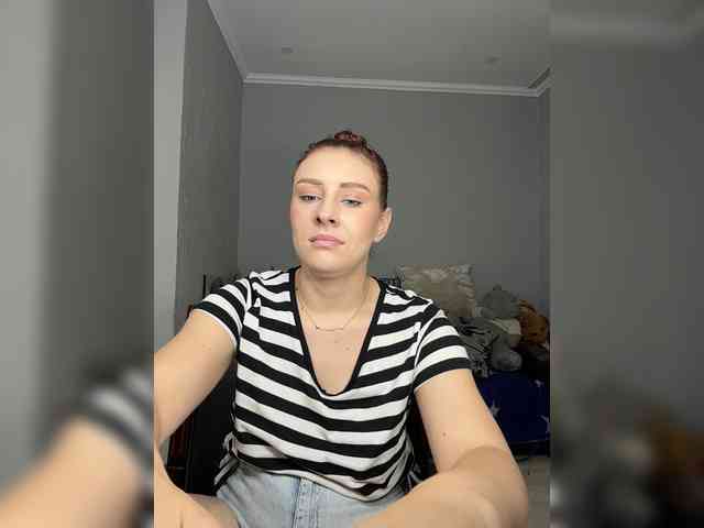RedheadDevil webcam