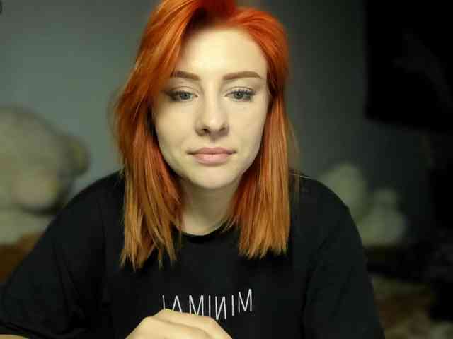 RedheadDevil webcam