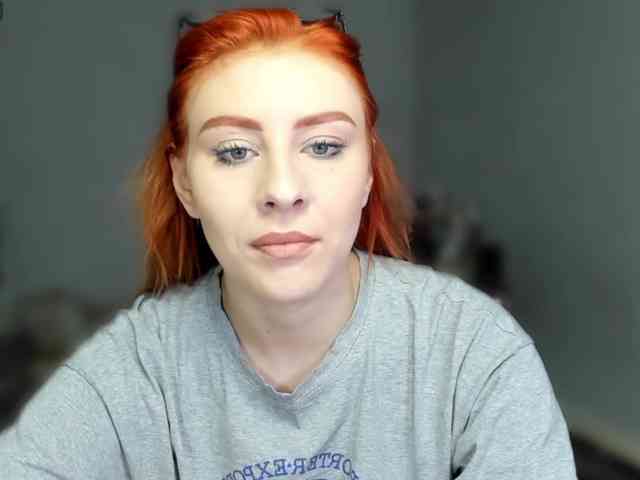 RedheadDevil webcam