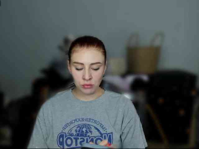 RedheadDevil webcam