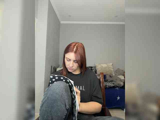 RedheadDevil webcam