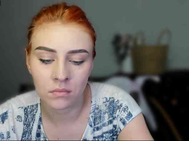 RedheadDevil webcam