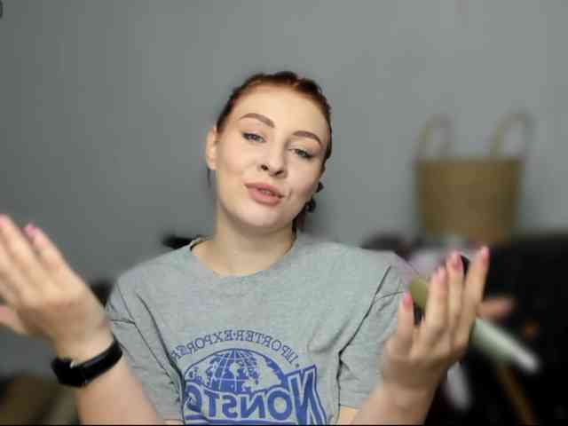 RedheadDevil webcam