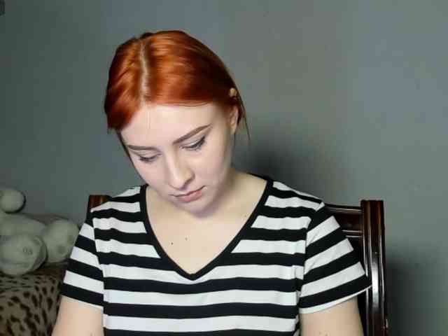 RedheadDevil webcam