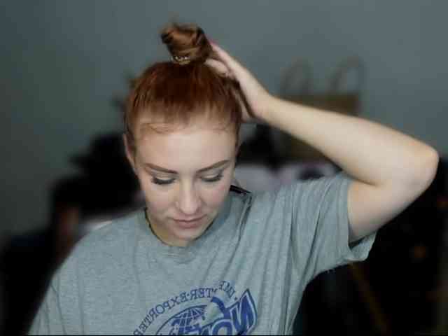 RedheadDevil webcam