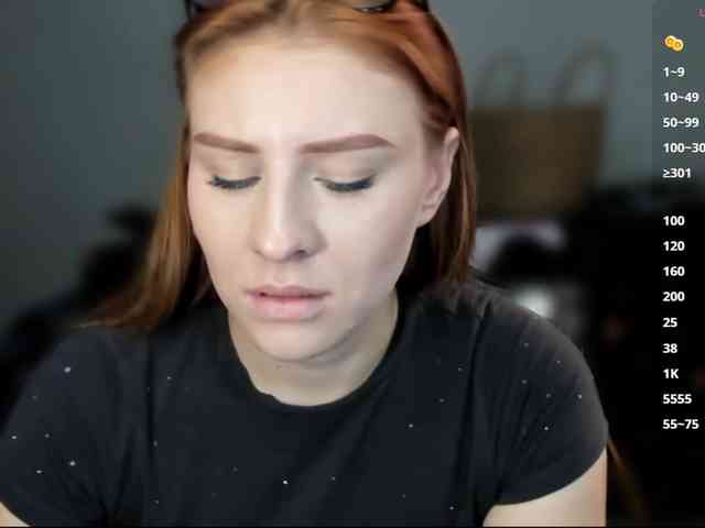 RedheadDevil webcam