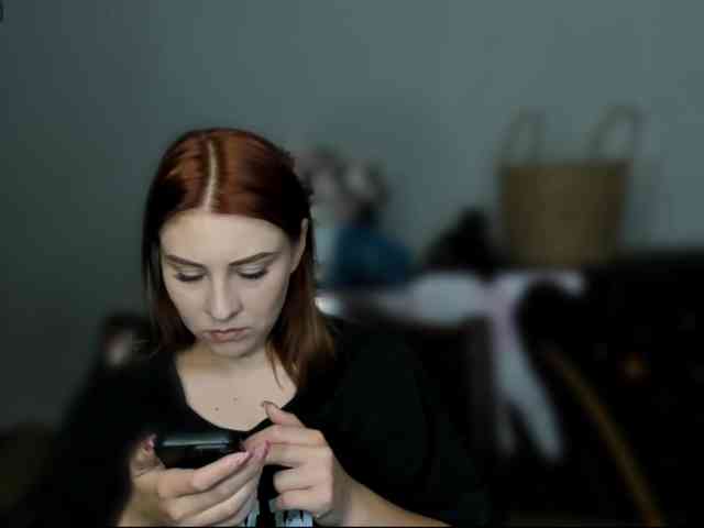 RedheadDevil webcam