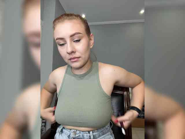 RedheadDevil webcam