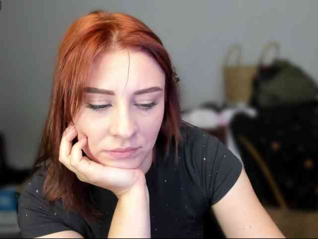 RedheadDevil webcam