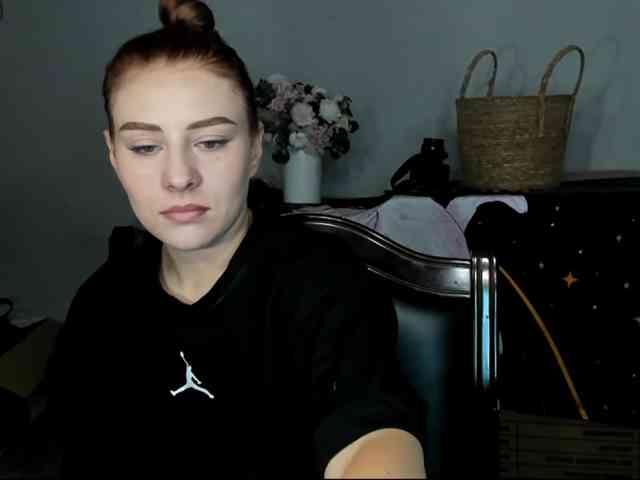 RedheadDevil webcam