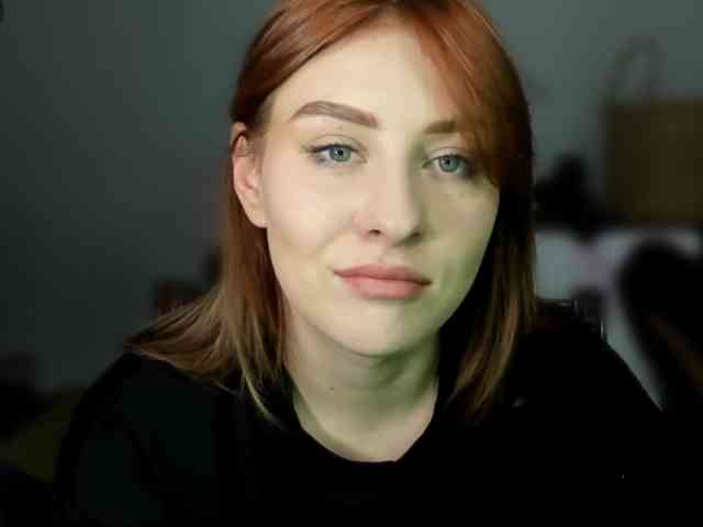 RedheadDevil webcam