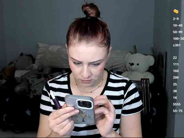 RedheadDevil webcam