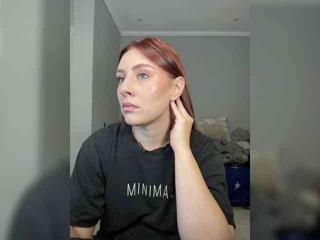 RedheadDevil webcam
