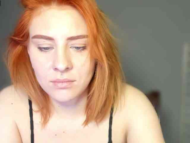 RedheadDevil webcam