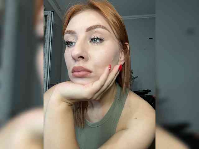 RedheadDevil webcam