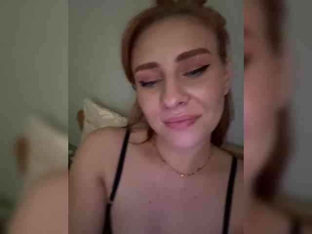 RedheadDevil webcam