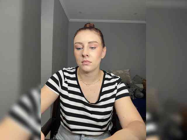 RedheadDevil webcam