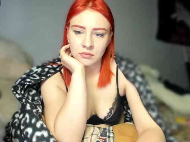 RedheadDevil webcam