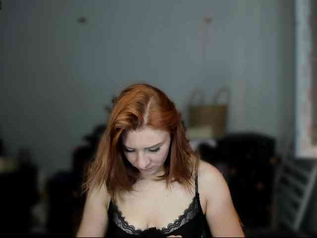 RedheadDevil webcam