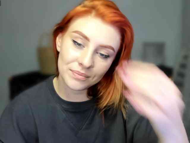 RedheadDevil webcam