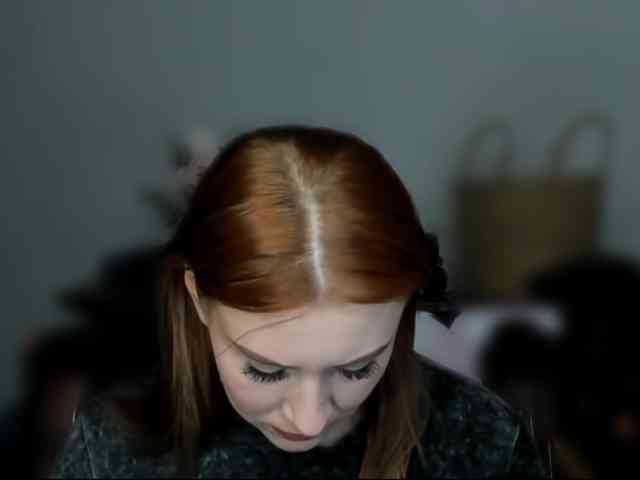 RedheadDevil webcam