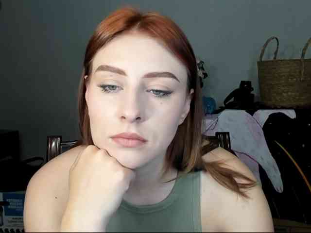 RedheadDevil webcam