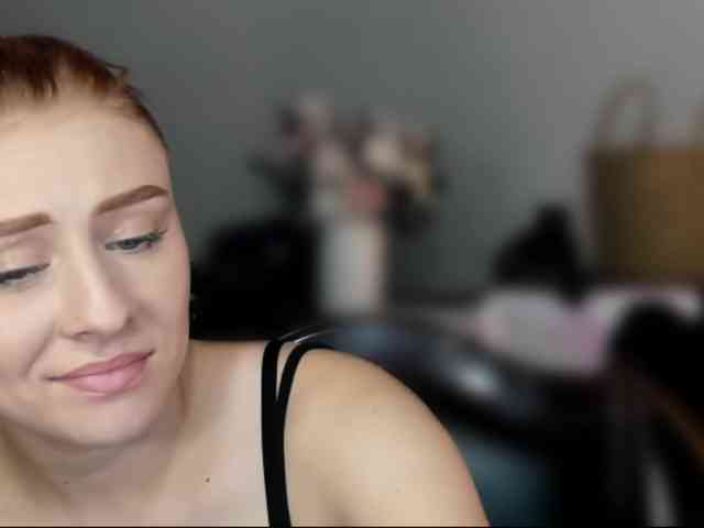 RedheadDevil webcam