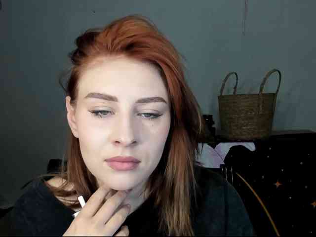 RedheadDevil webcam