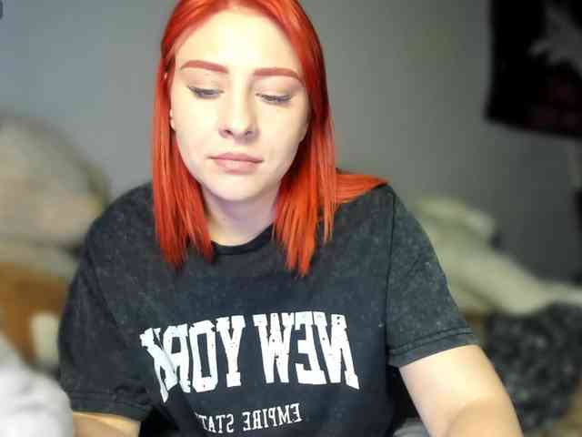 RedheadDevil webcam